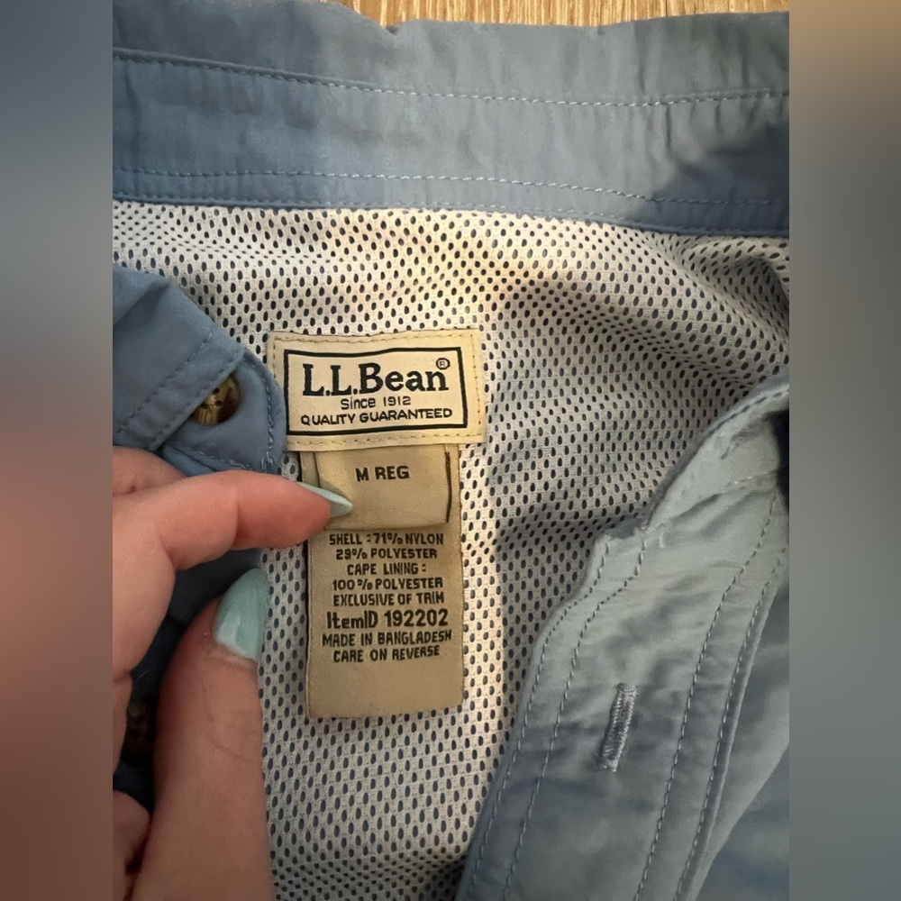 LL Bean Men’s Blue Shirt Size M